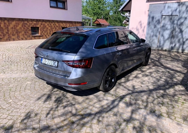 Skoda Superb cena 93000 przebieg: 110000, rok produkcji 2019 z Brzeg małe 154